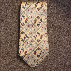 Silk Accents Silk Tie - Pale Yellow Floral